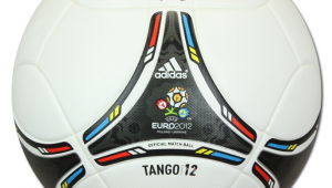 Tango_12_match_ball_of_EURO_2012