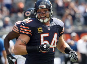 BIGTICKET Brian Urlacher leads the Bears into Monday’s game.