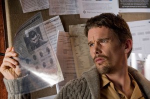 FILM Ethan Hawke! Ethan Hawke! Playing a true-crime novelist in a haunted house leaves little time for flicking on lightswitches.