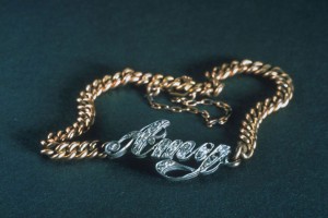 METRO_1 A bracelet recovered from the Titanic is among the 250 items to be exhibited in Fort Worth. Courtesy Titanic: The Artifact Exhibition