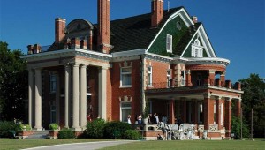 Historic Fort Worth’s Cowtown Cocktails is tonight, Wed, May 29 at 6pm at Thistle Hill.
