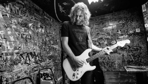 Idol schmidol. Casey James is still a force on the pop music landscape.