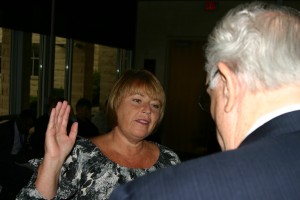 TRWD MaryK MARY KELLEHER IS SWORN IN AS THE NEWEST TARRANT REGIONAL WATER DISTRICT BOARD MEMBER. (photo by Jeff Prince)