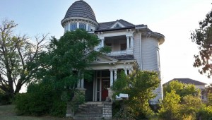 Historic Fort Worth has listed the Garvey-Viehl-Kelley House on Samuels Avenue as one of Fort Worth’s most endangered places. Mario Montalvo