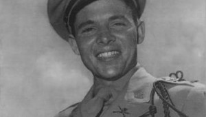 TEXAS FARM BOY TURNED WAR HERO AUDIE MURPHY MADE THE COVER OF LIFE MAGAZINE IN 1945.