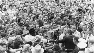 A HUGE CROWD IN FORT WORTH RALLIES BEHIND JFK ON THE MORNING OF NOV. 22, 1963 (Public domain photo courtesy Wikipedia).