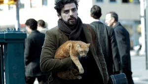 Oscar Isaac squires a housecat around Manhattan while looking for work in Inside Llewyn Davis.