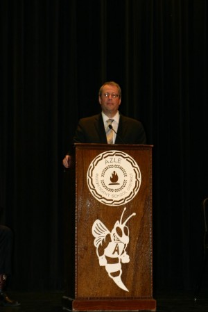 david porter RAILROAD COMMISSIONER DAVID PORTER COULD LEARN A FEW THINGS ABOUT HOW TO HOST A TOWN HALL MEETING (photos by Jeff Prince).