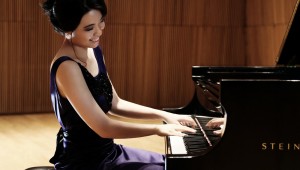 Joyce Yang plays Gershwin with FWSO.