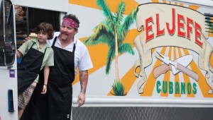 Emjay Anthony and Jon Favreau look for customers for their new food truck in Chef.