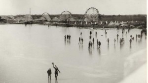 Casino Park dominated the (frozen) Lake Worth shoreline in the early 20th century. Courtesy North Fort Worth Historical Society
