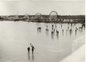 METRO Casino Park dominated the (frozen) Lake Worth shoreline in the early 20th century. Courtesy North Fort Worth Historical Society