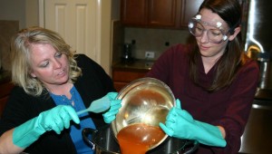 PEDROZA AND BEEBE MAKING SOAP AT THEIR NEW BUSINESS IN ARLINGTON. (Photo by Jeff Prince)
