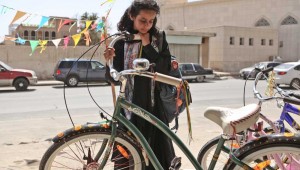 Waad Mohammed eyes a green bike and freedom in Wadjda.