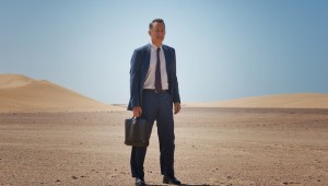 Tom Hanks dresses for business and not the weather in "A Hologram for the King."