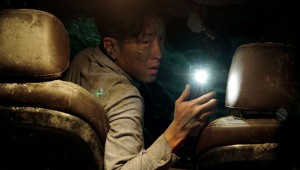Ha Jung-woo looks for a way out of "The Tunnel."