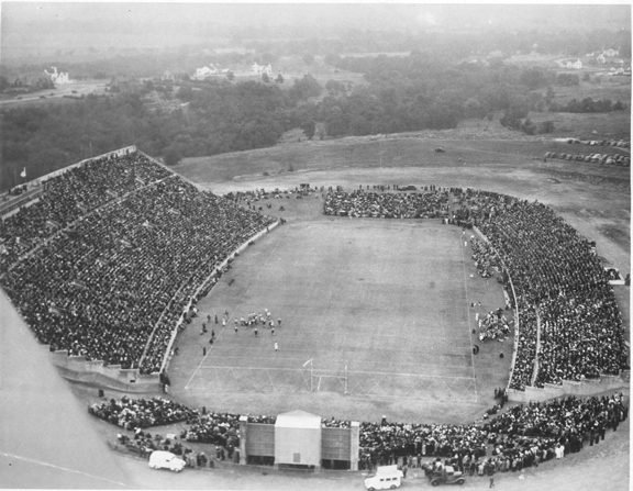 TCU was basking in gridiron brilliance in the late 1930s when this aerial photograph was taken. Fort Worth Star-Telegram Collection, Special Collections, The University of Texas at Arlington Library, Arlington, Texas. feat_2