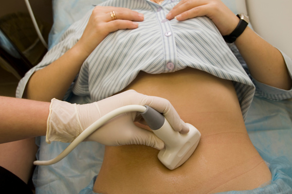 woman-getting-ultrasound