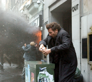 Clive Owen’s day gets off to a bad start in ‘Children of Men.’