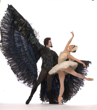 Lucas Priolo and Carolyn Judson star in TBT’s version of ‘Swan Lake,’ Fri-Sun.