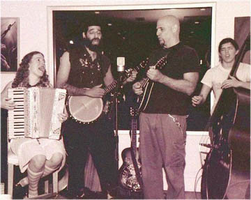 Though the lineup has changed a little, the Electric Mountain Rotten Apple Gang is still winding out new old sounds.