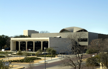 The Amon Carter Museum is back in business, Sat.