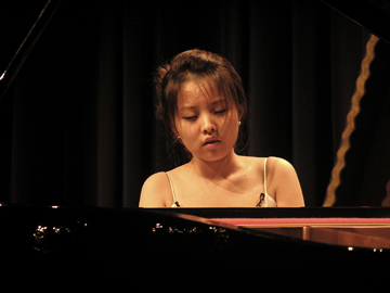 Above: Lee Yejin of China, in recital. Left: Menahem Pressler with Min Hwan Kim of Korea. files2008-05-14feature_pic3.jpg