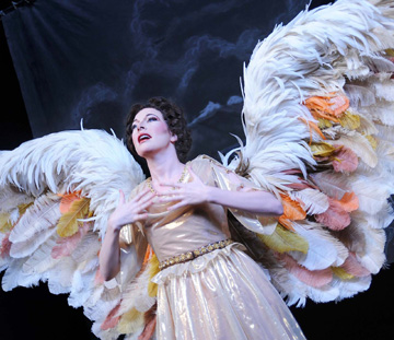 Ava Pine is Heaven’s messenger in Angels in America. 