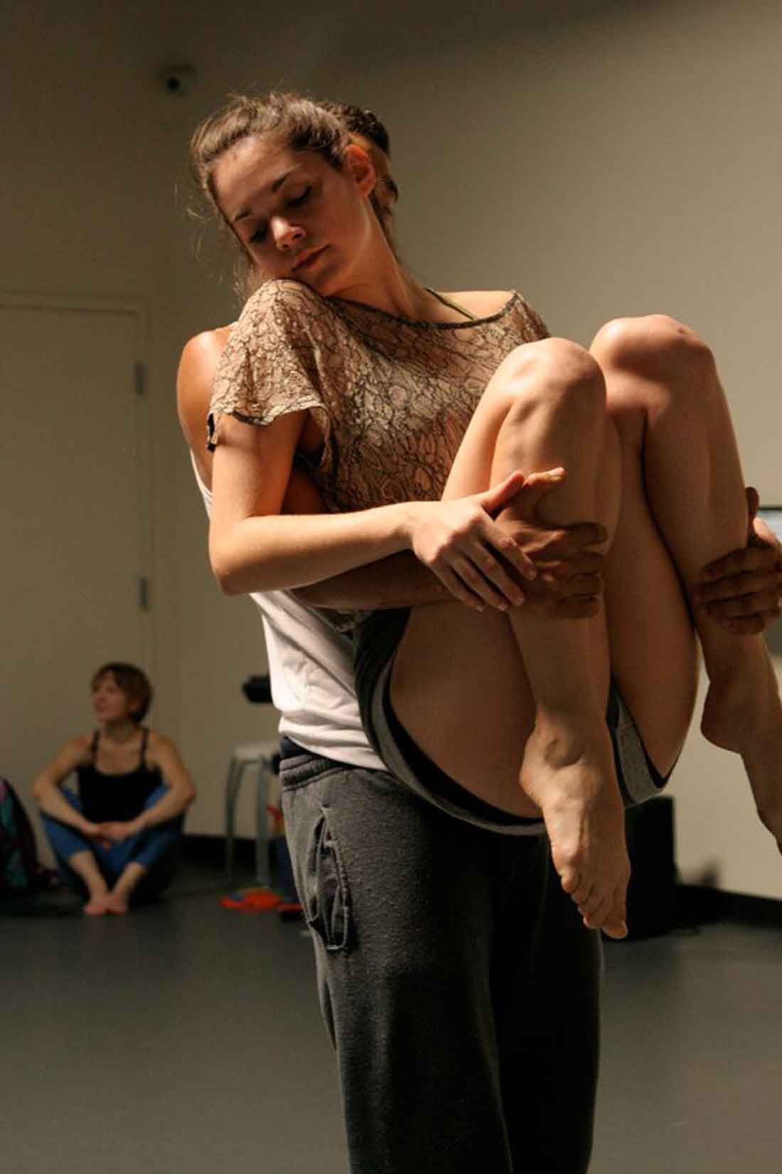 Dark Circles Contemporary Dance makes its American debut this weekend in Fort Worth.