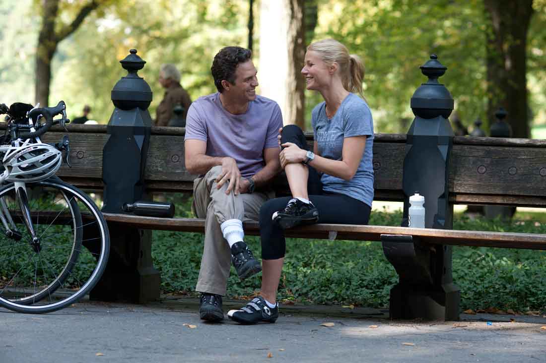 Mark Ruffalo and Gwyneth Paltrow take an exercise break in Central Park in Thanks for Sharing.