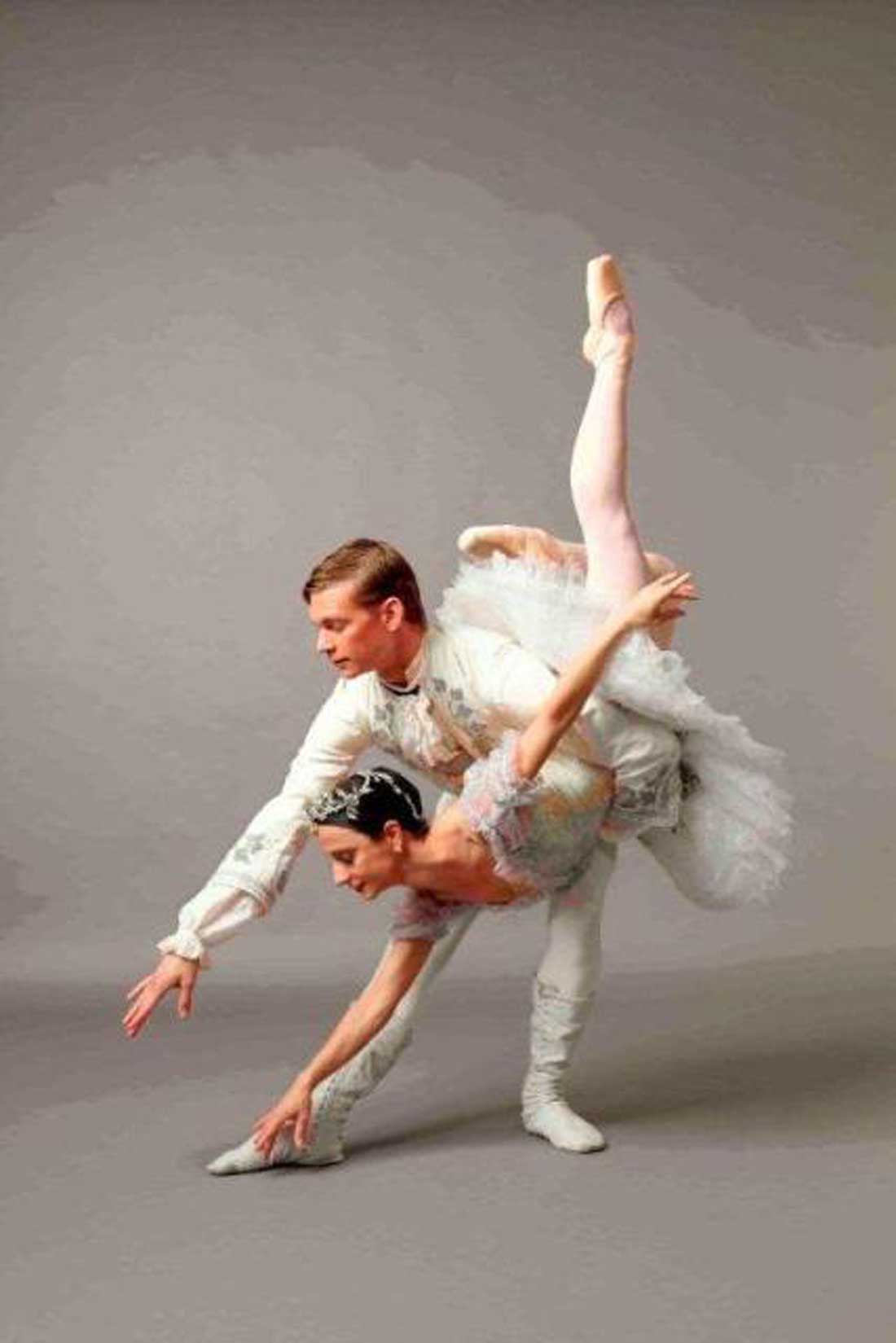 Leticia Oliveira and Carl Coomer in Texas Ballet Theater’s Sleeping Beauty.