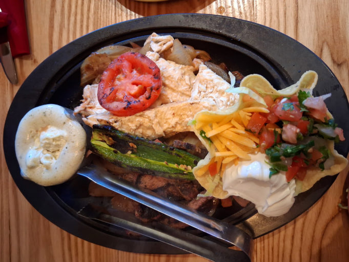 Eats_10-29_El-Tiempo-Cantina_163402