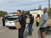 former NBA players distribute turkeys