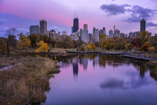 Exploring the Windy City: Why Neighborhood Rentals Beat Downtown Hotels for Extended Cultural Stays