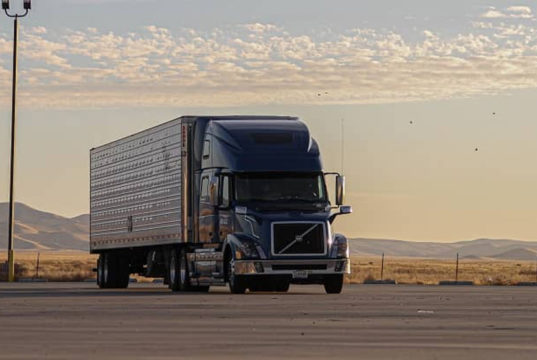 How Truck Accident Cases Differ From Standard Vehicle Claims